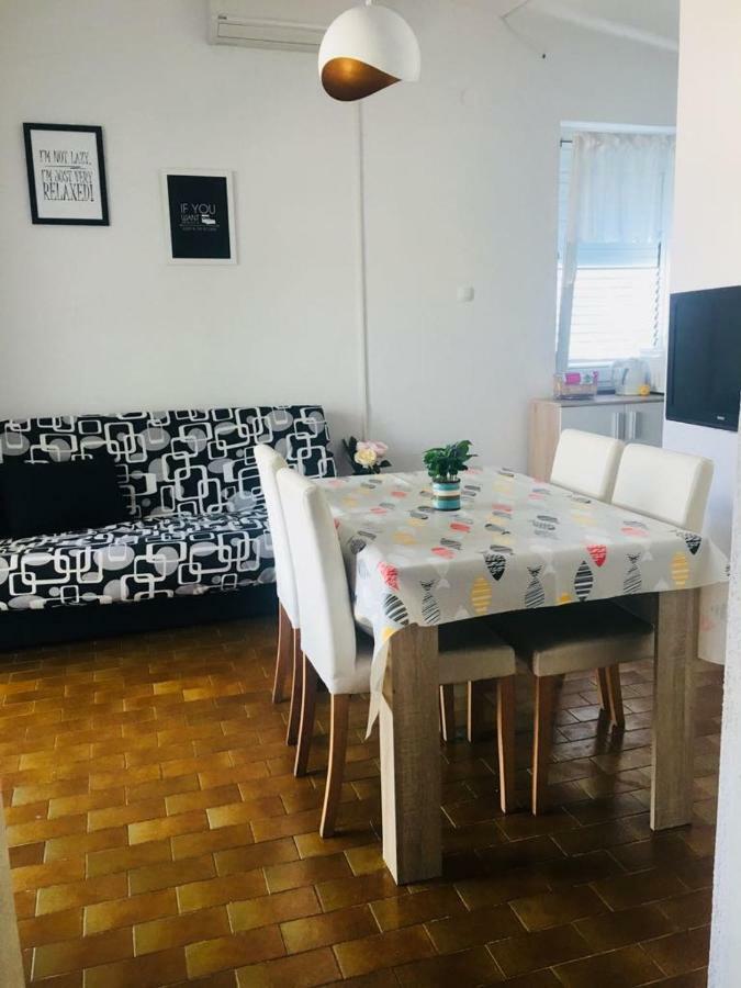Holiday Home Morgan Vir Bagian luar foto