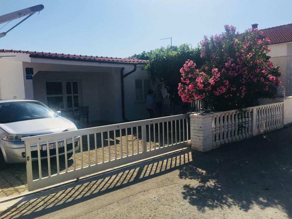 Holiday Home Morgan Vir Bagian luar foto